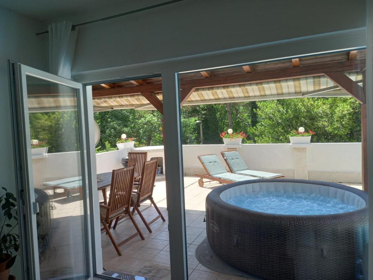 Vila Brig 108 - Private Swimming Pool And Jacuzzi Rijeka Ngoại thất bức ảnh