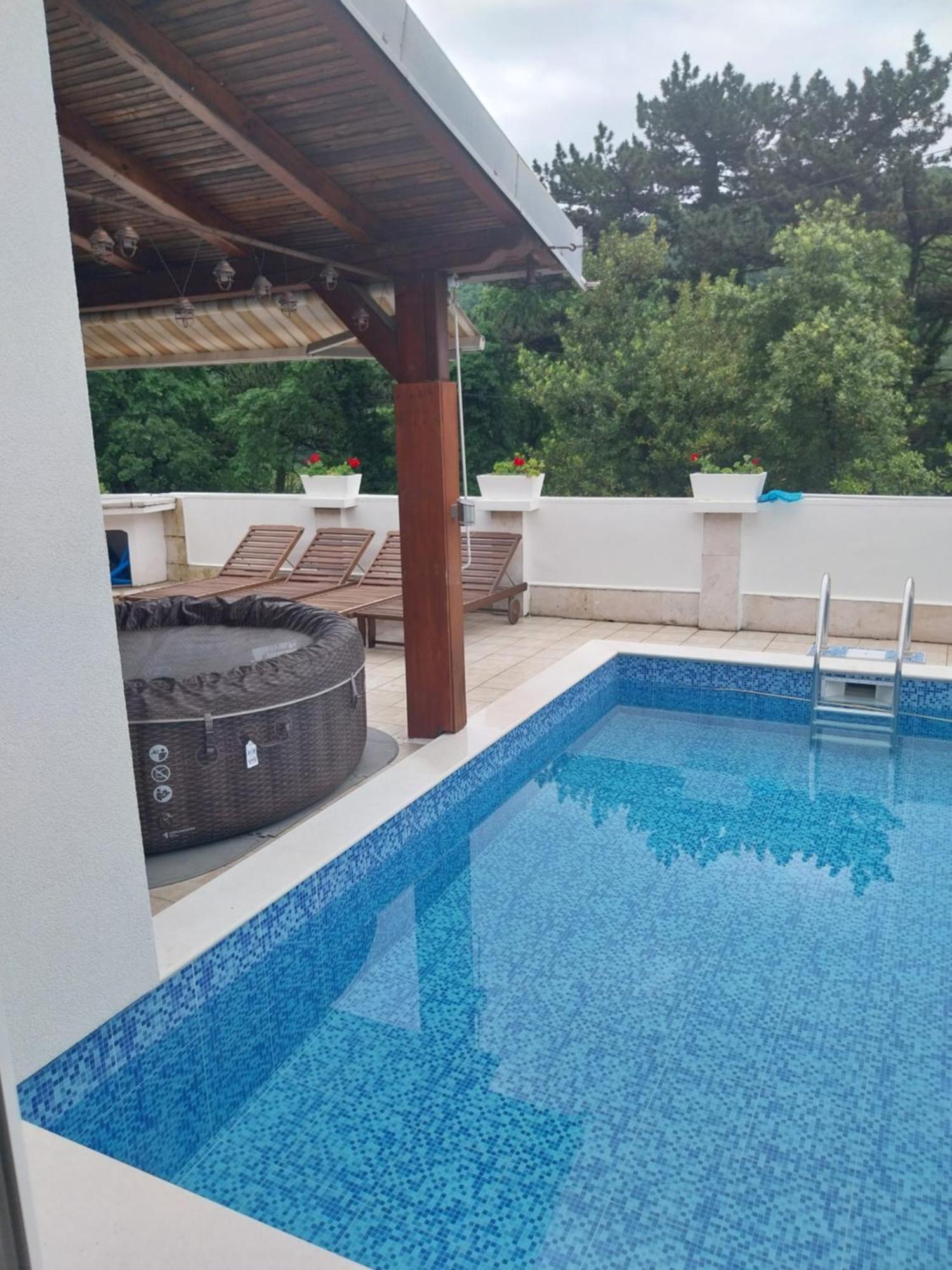 Vila Brig 108 - Private Swimming Pool And Jacuzzi Rijeka Ngoại thất bức ảnh
